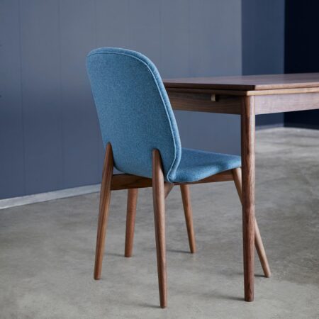 PBJ Designhouse stol Curve - Aisen møbler