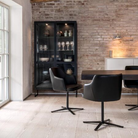 Skovby vitrineskab 452 - Aisen møbler