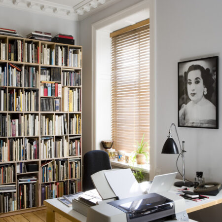 ATBO reolvæg høj - Aisen møbler